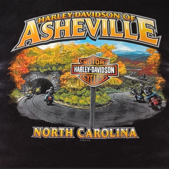 2013 Harley Davidson Reverse Tie Dye Asheville, North Carolina T-shirt - Picture 4 of 6